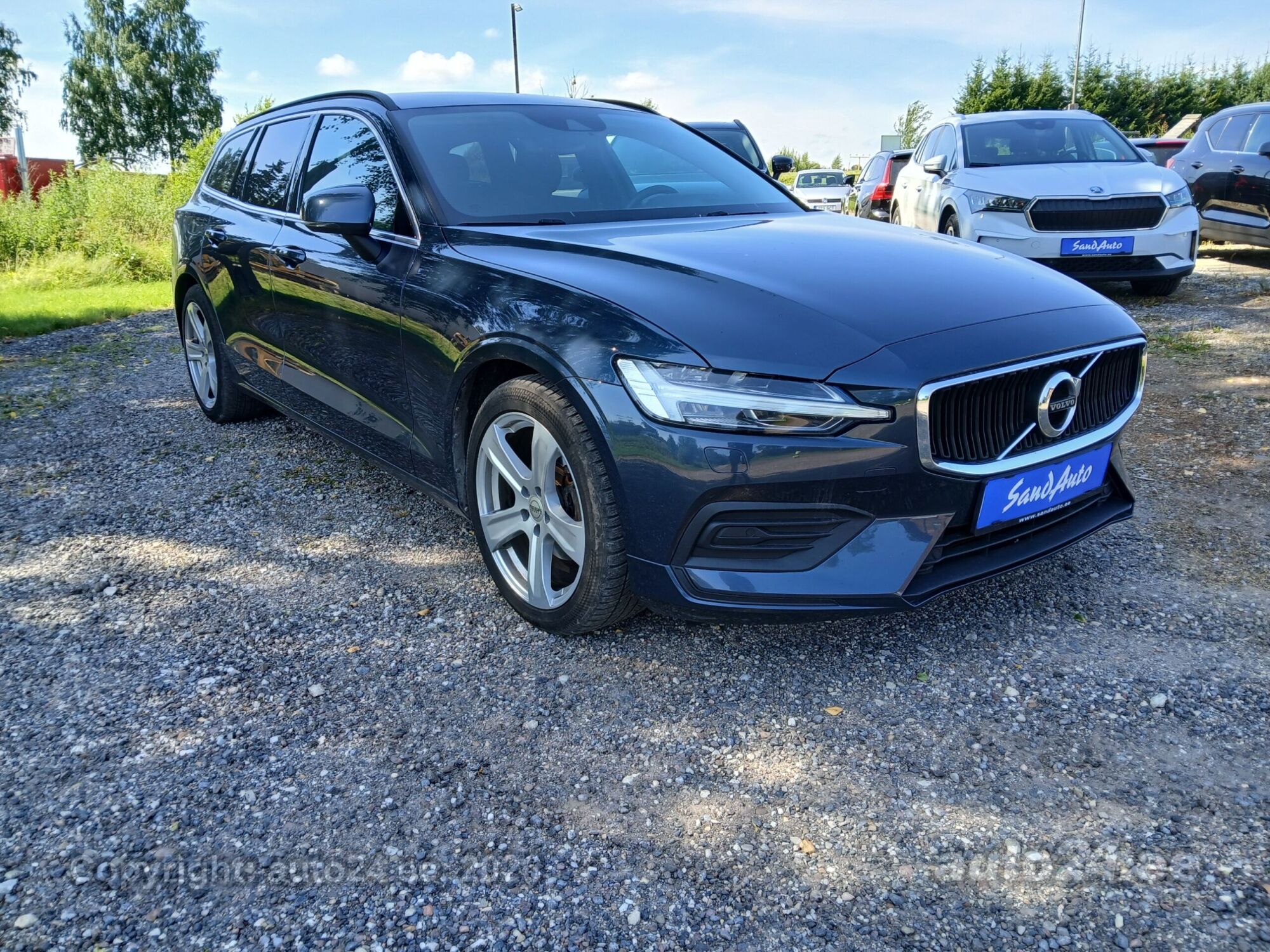 Volvo V60 FACELIFT 2.0 R4 TDi 145kW 2021, kuva 3/10