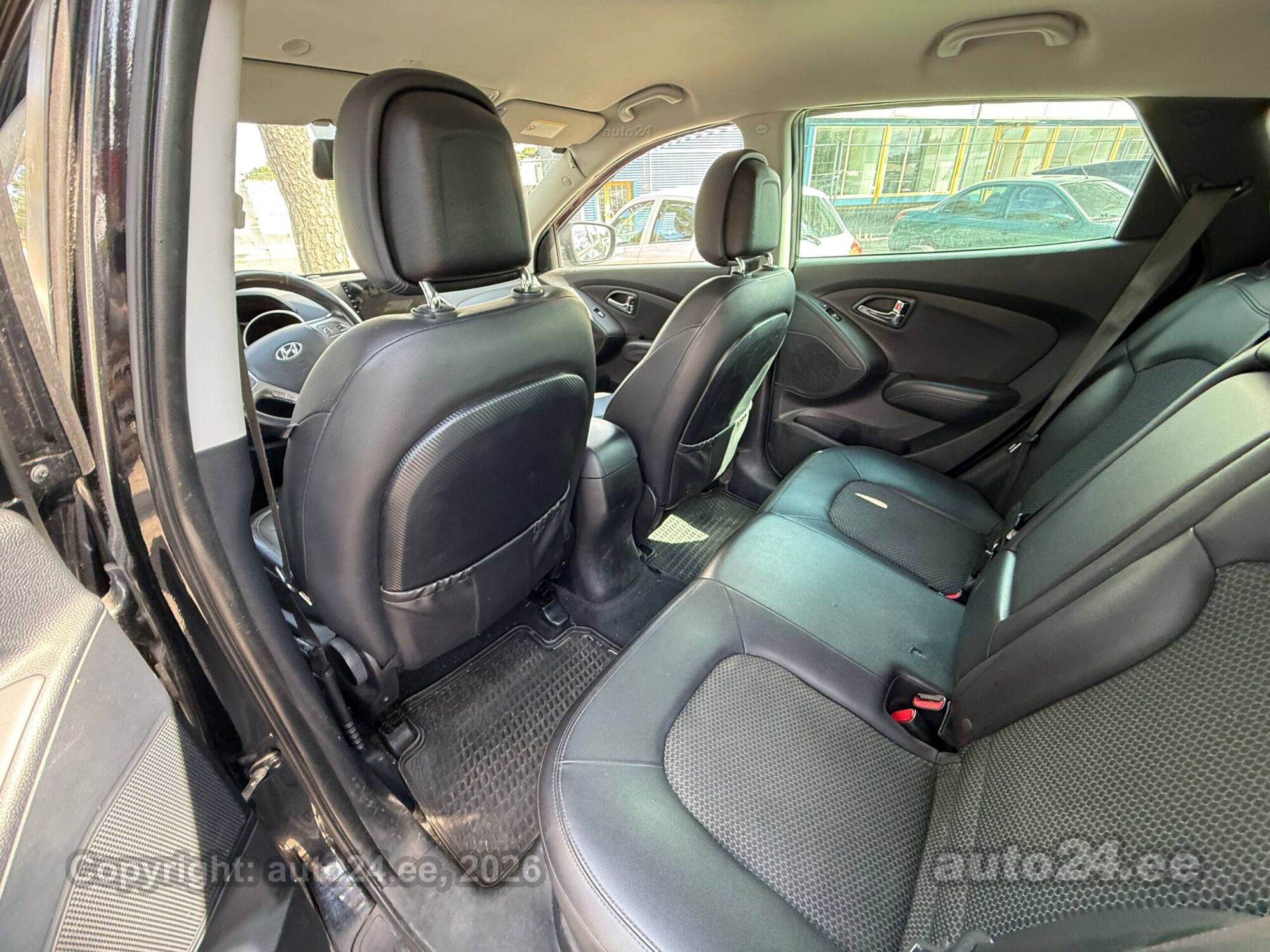 Hyundai ix35 2.0 120kW 2012, kuva 8/8