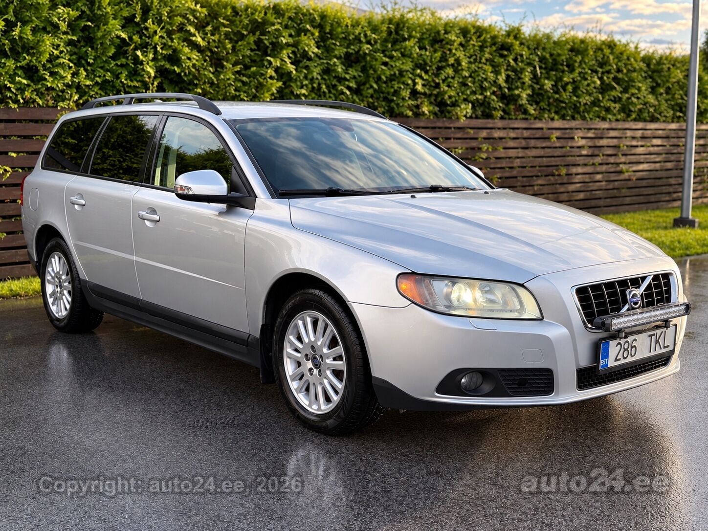Volvo V70 - 1