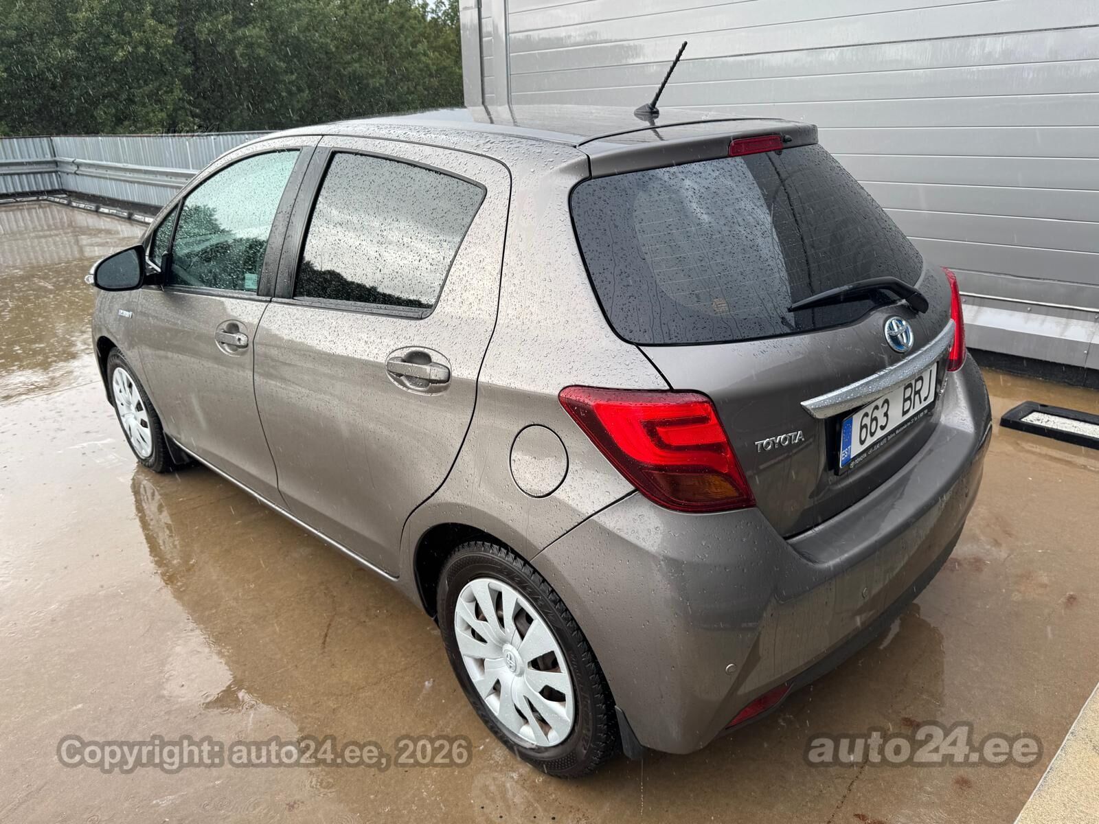 Toyota Yaris - 4