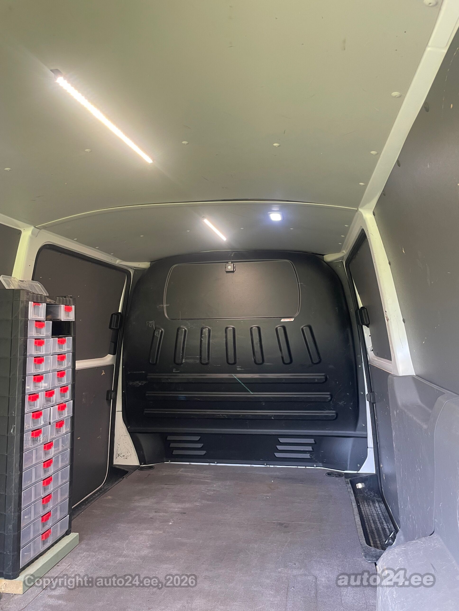 Volkswagen Transporter 2.0 110kW 2020, photo 7/10