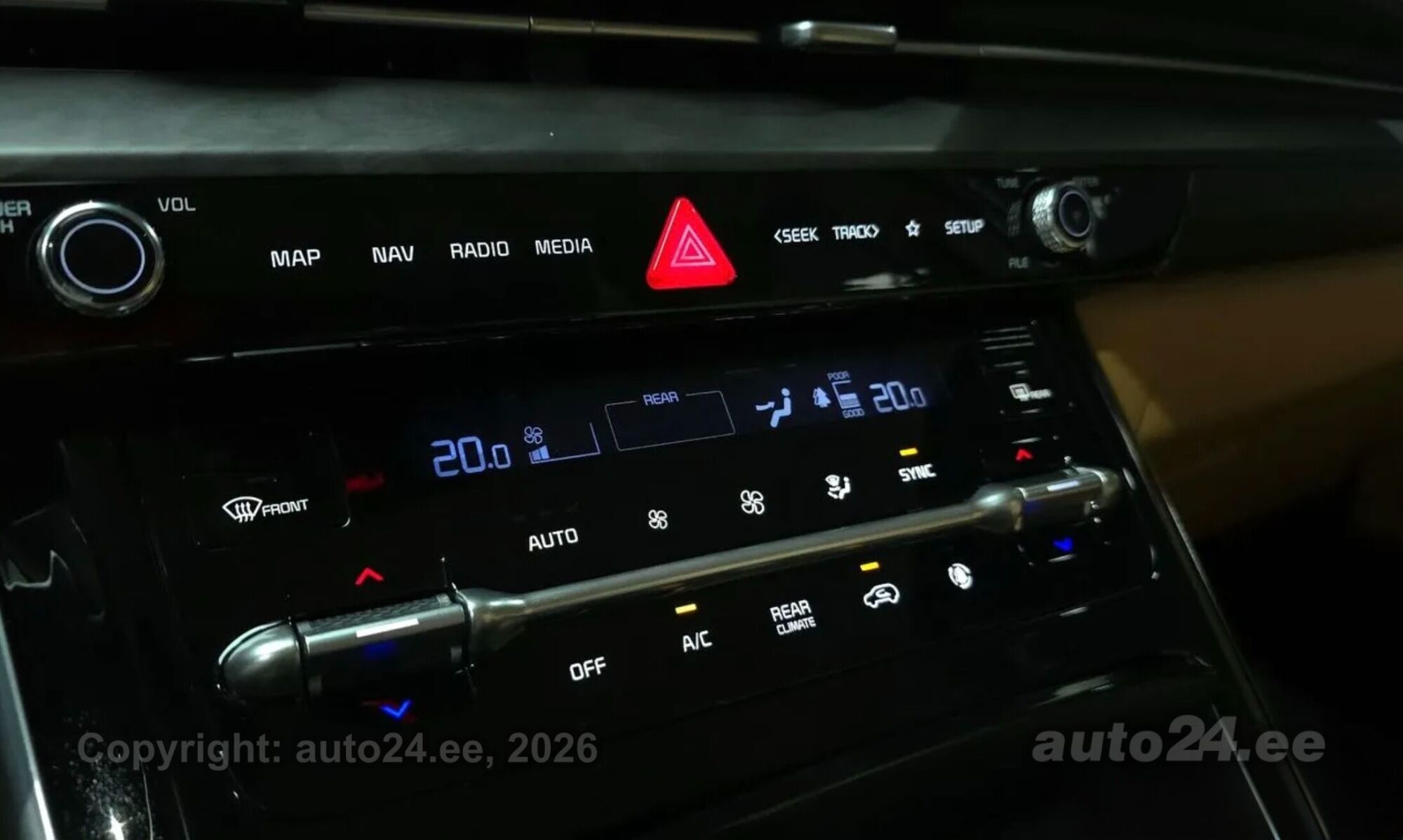 KIA Carnival - 12