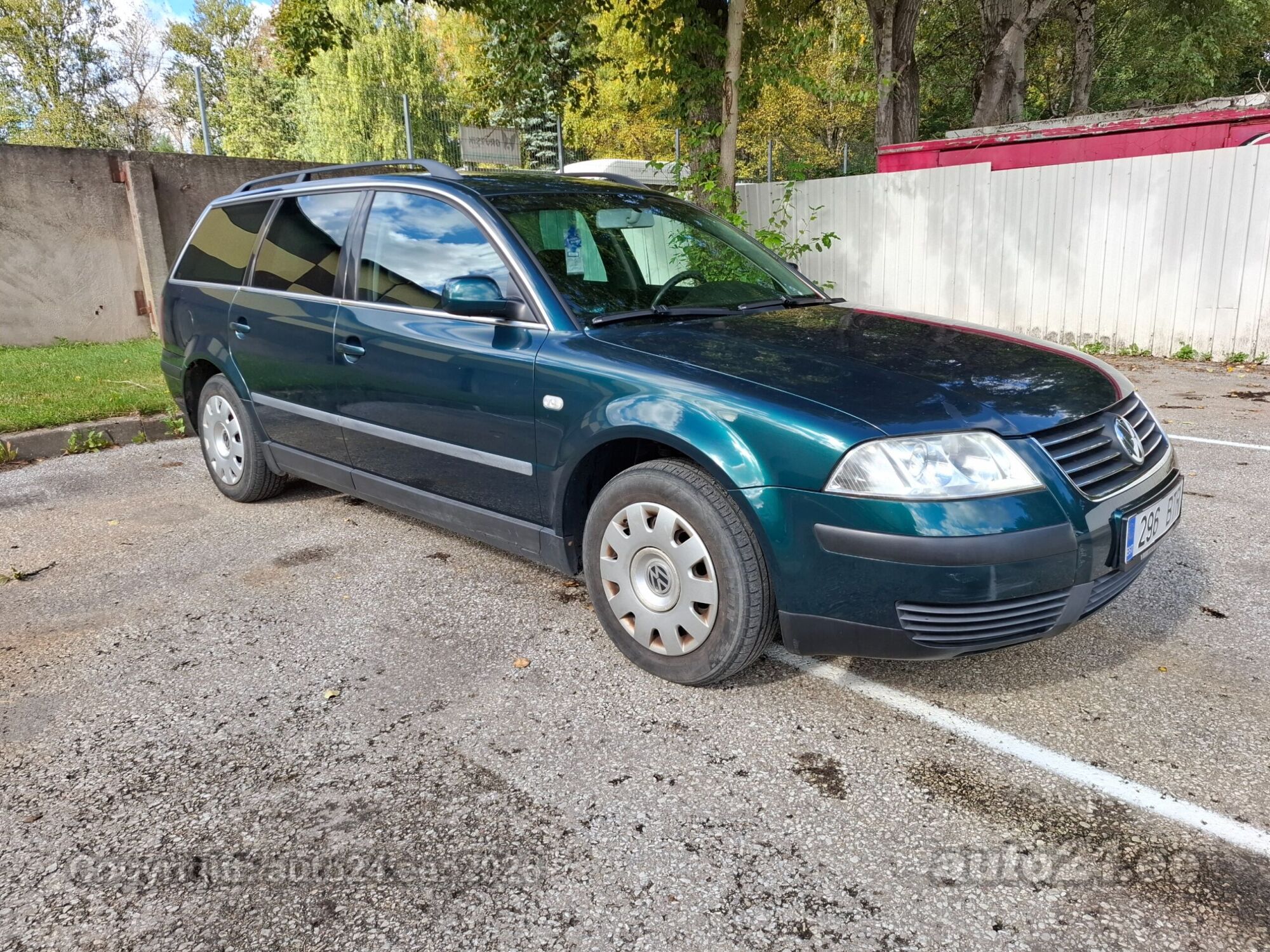 Volkswagen Passat - 1