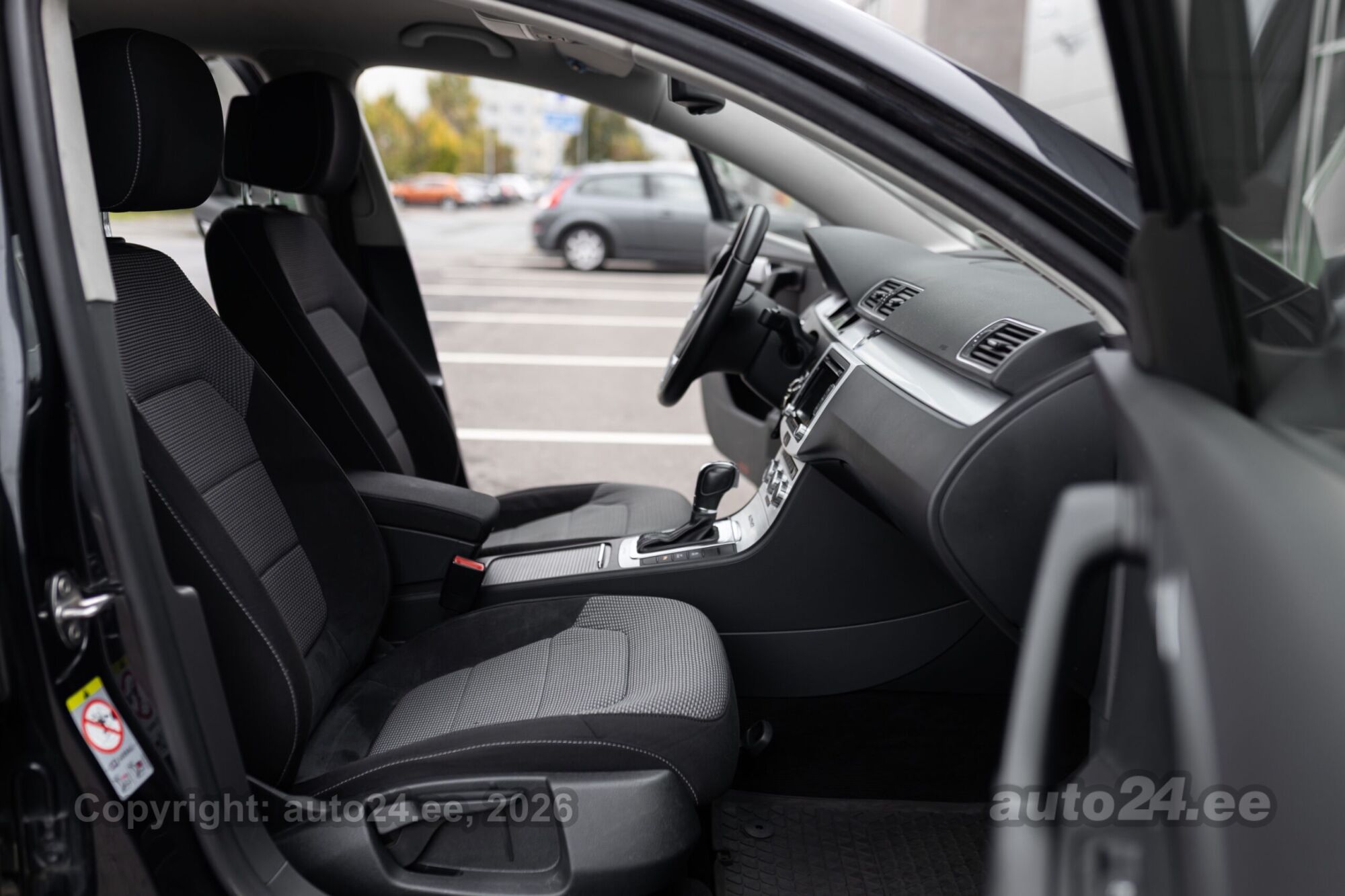 Volkswagen Passat 2013 — photo 20