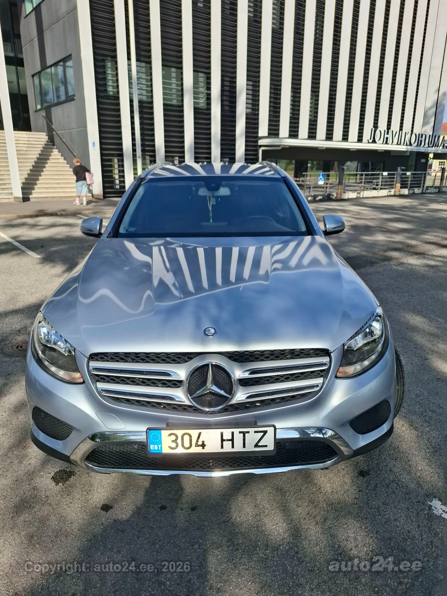 Mercedes-Benz GLC-sarja 2016, photo 2/10