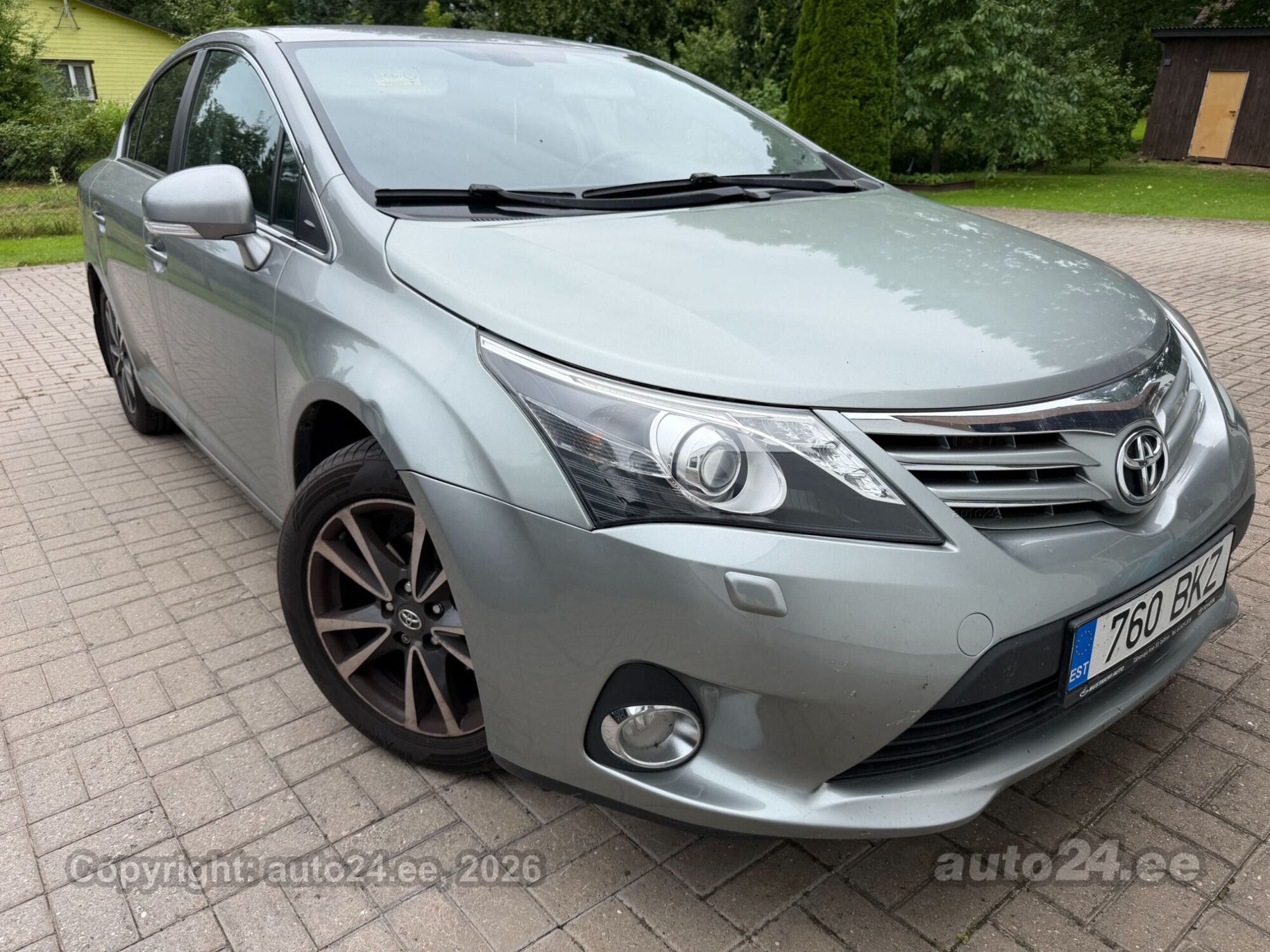 Toyota Avensis - 8