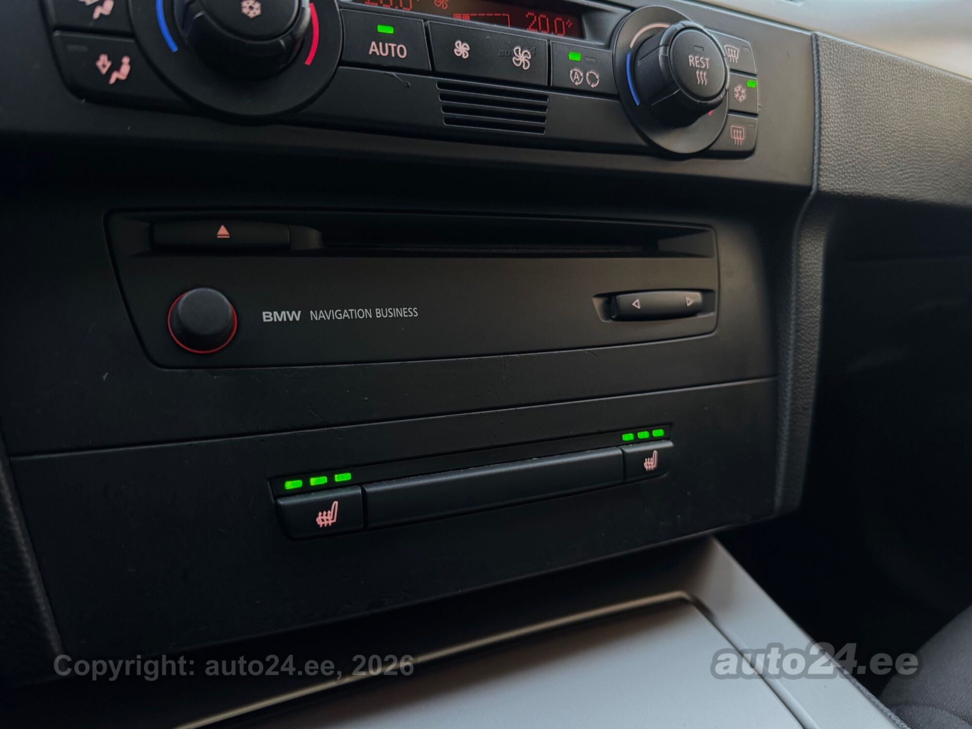 BMW 3 Series 2005 — photo 14