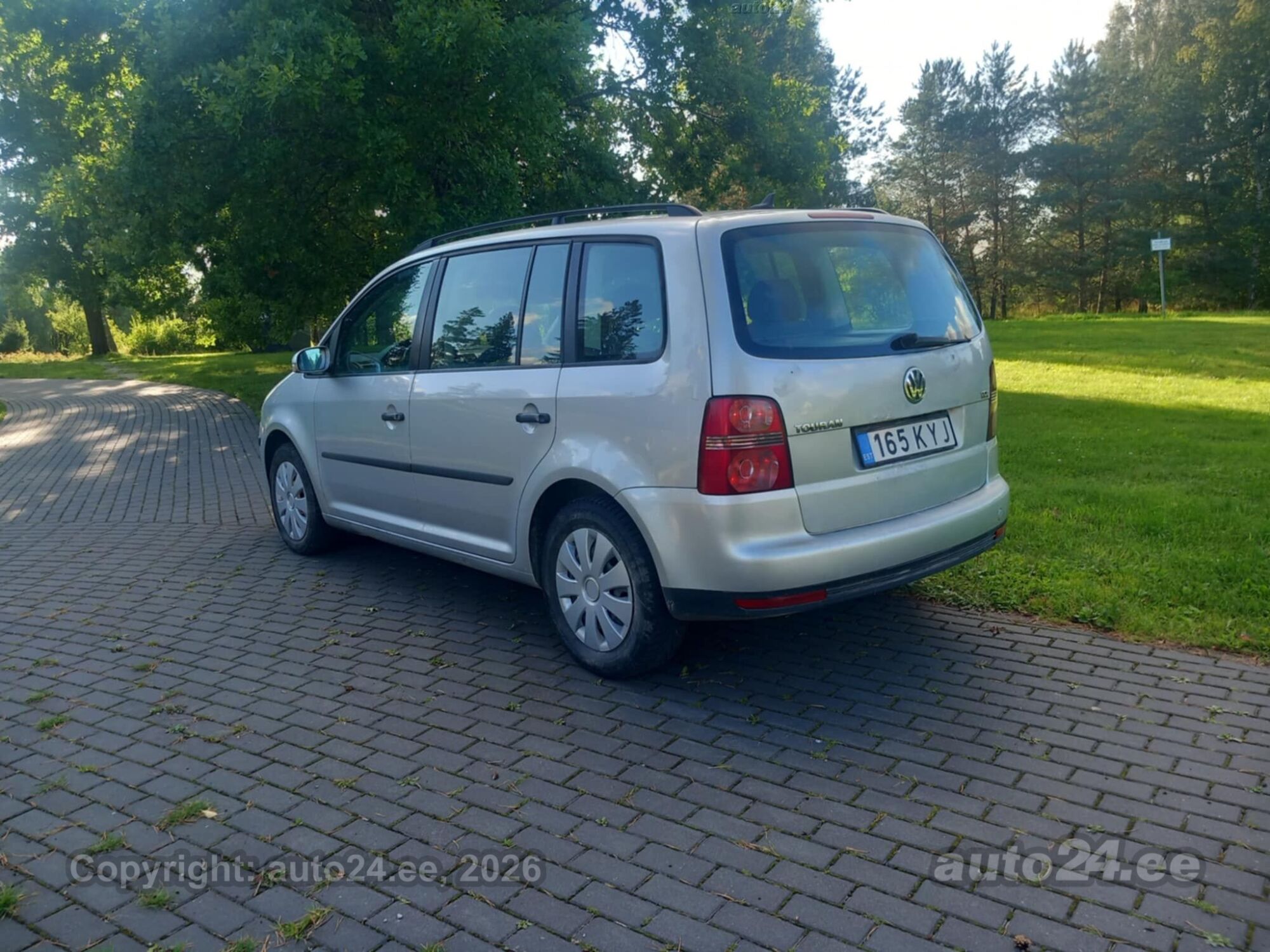 Volkswagen Touran 1.9 77kW 2007, kuva 2/6
