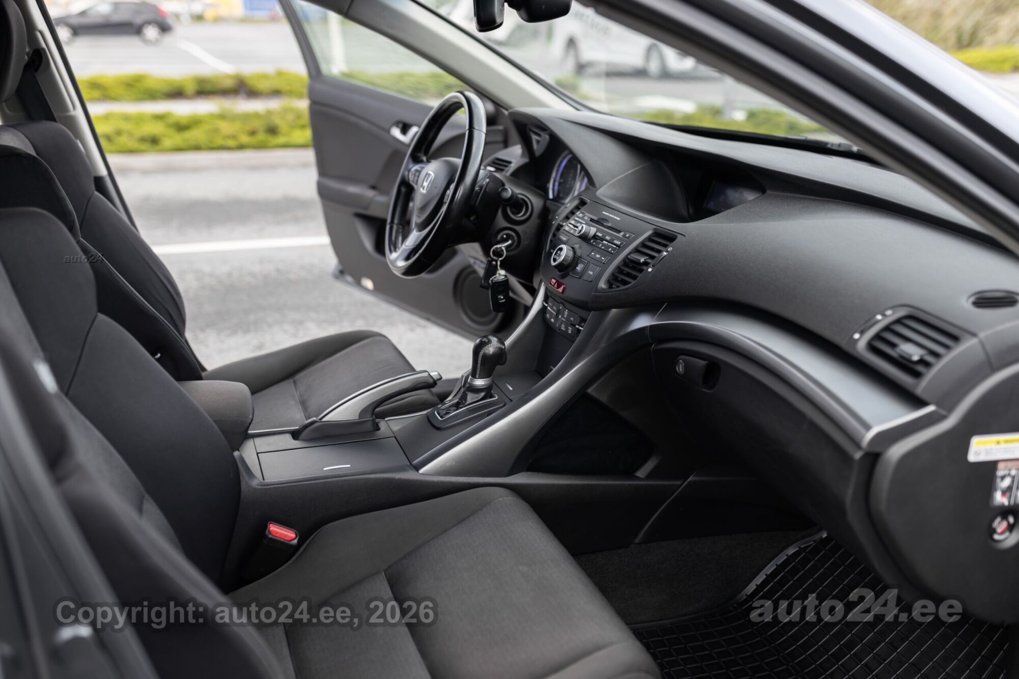 Honda Accord 2013 — фото 12