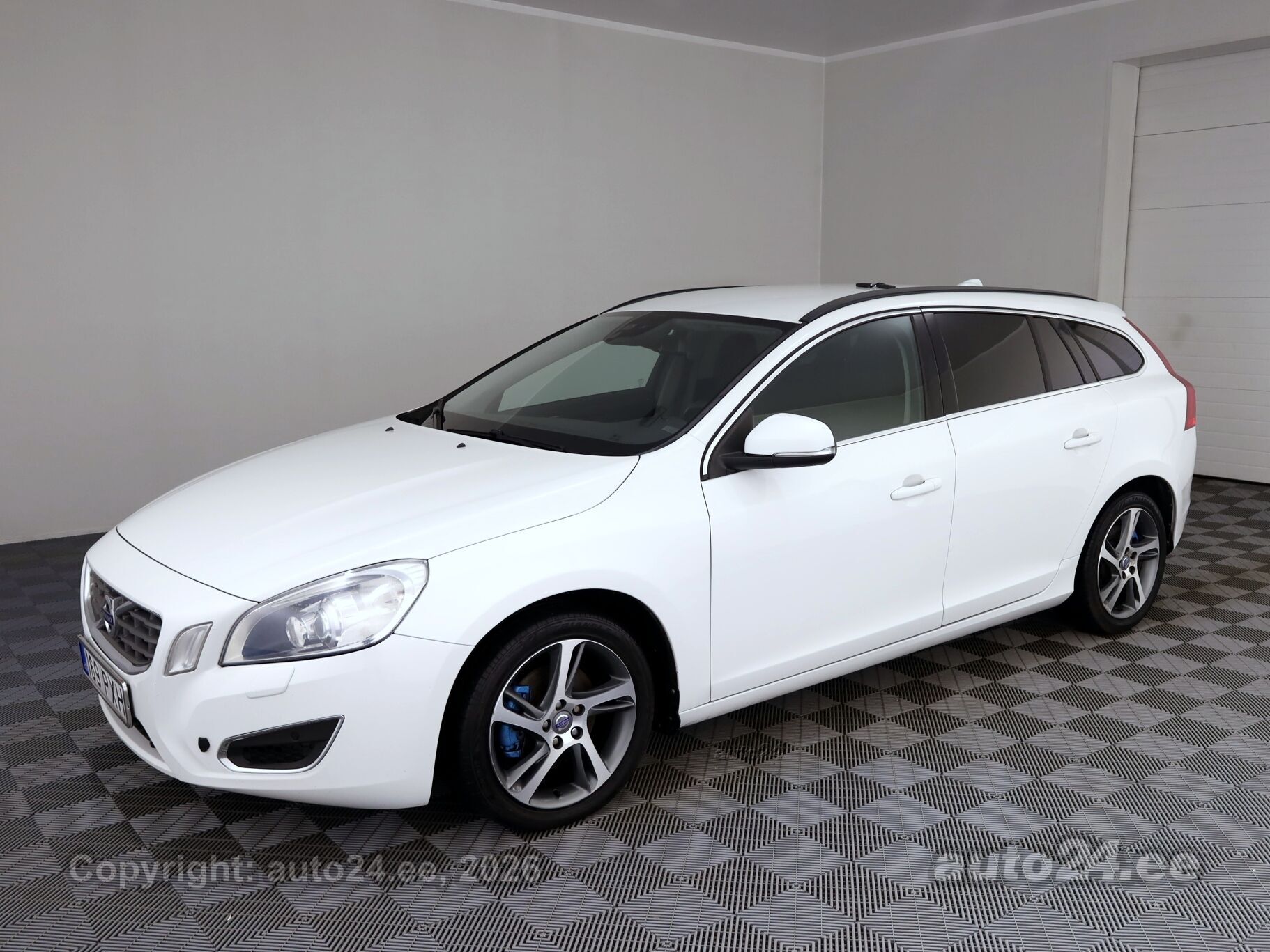 Volvo V60 2012 — вигляд ззаду
