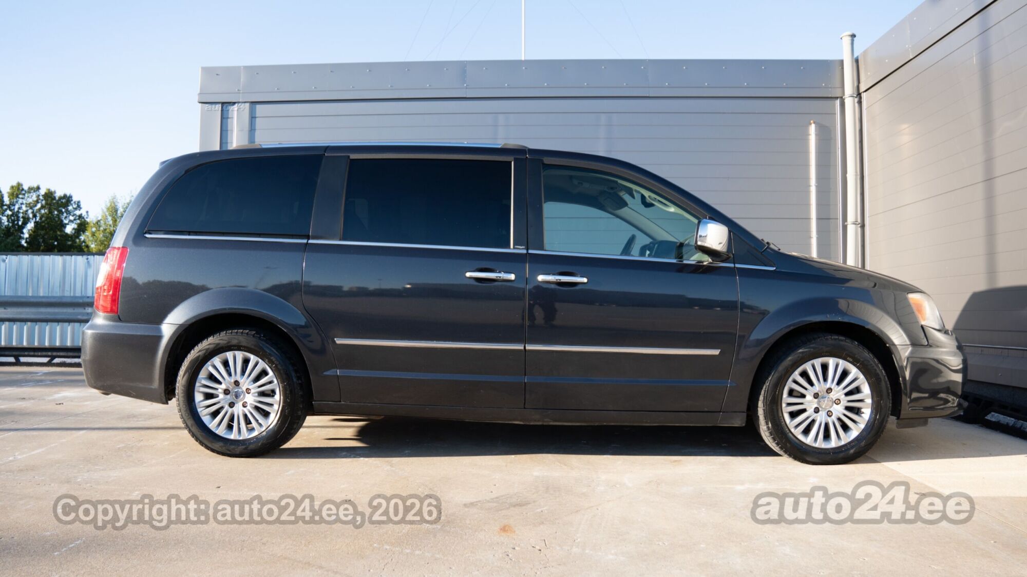 Lancia Voyager - 4