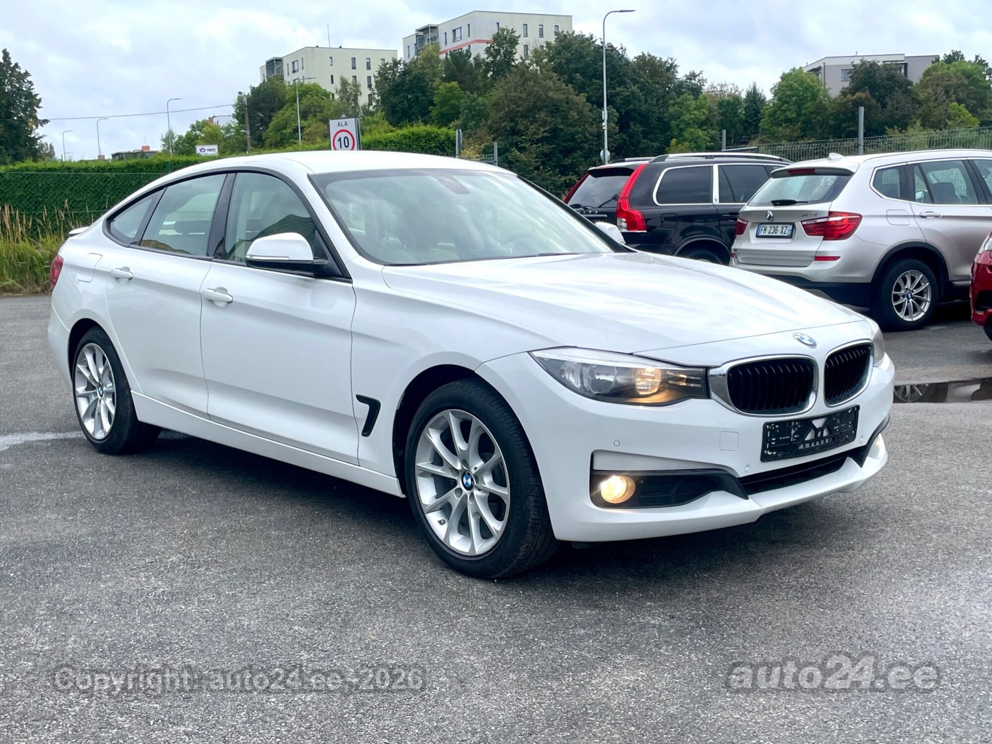 BMW 320 - 4