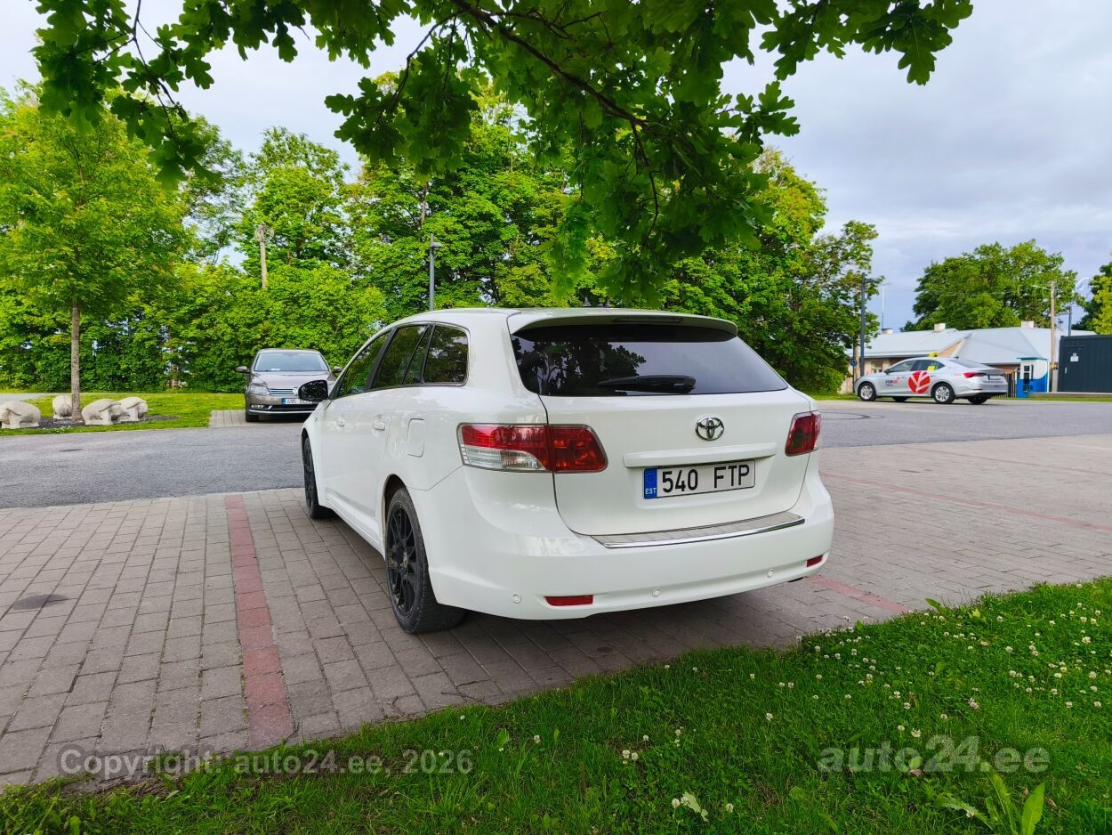 Toyota Avensis - 5