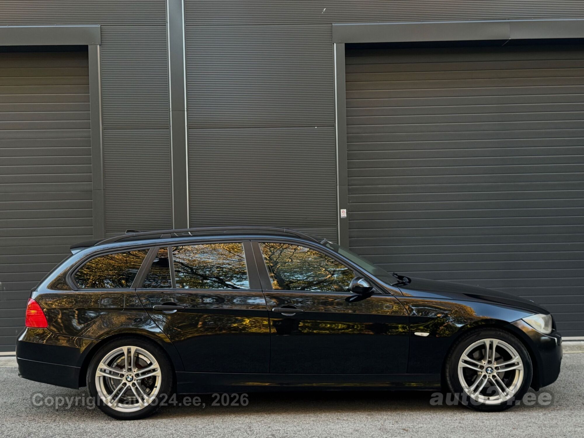 BMW 3 Series 2005 — photo 6