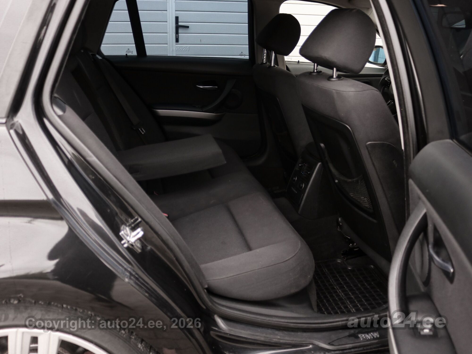 BMW 3 Series 2007 — photo 19