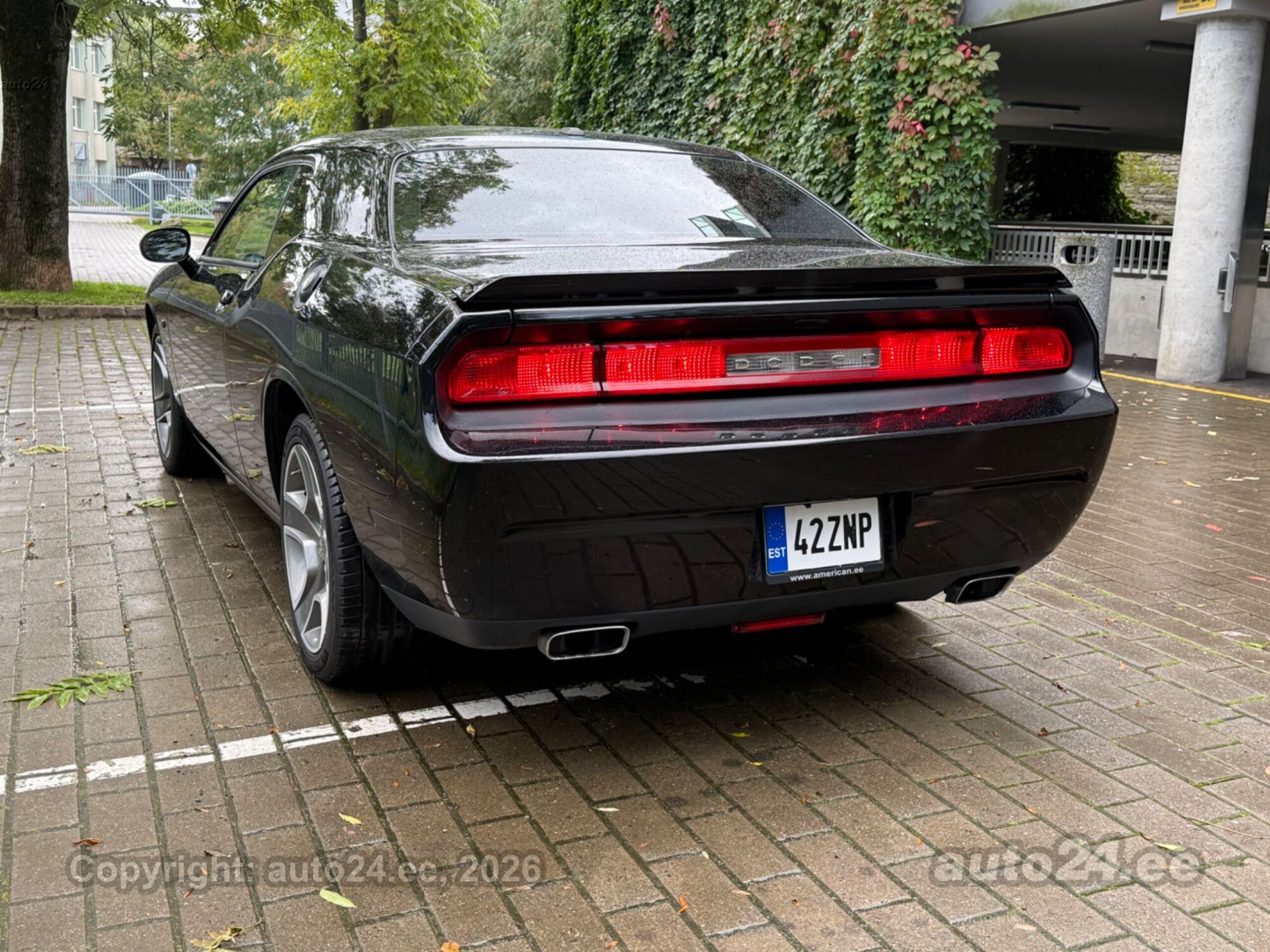 Dodge Challenger - 7