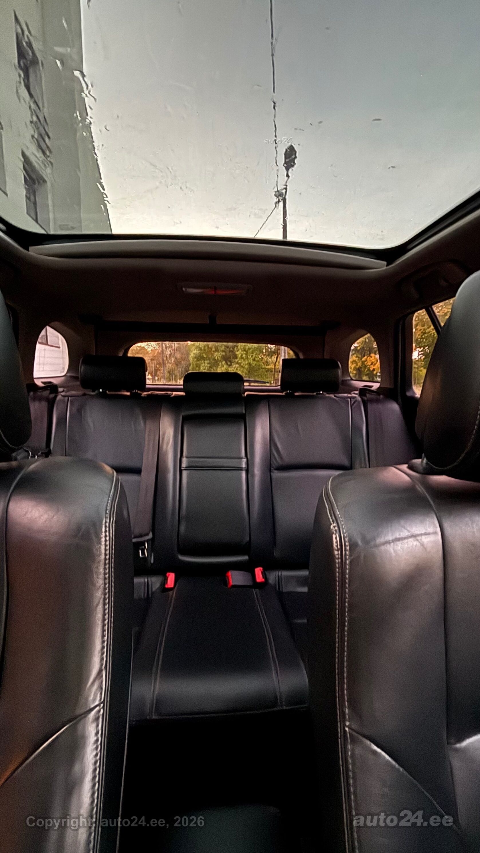 Toyota Avensis 2011 — photo 9