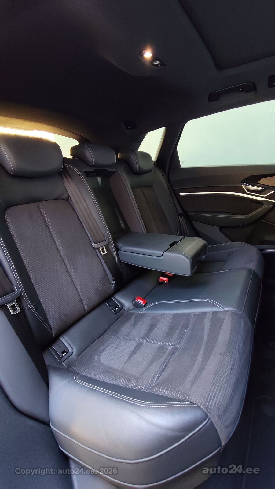Audi e-tron 158kW 2019, photo 7/10