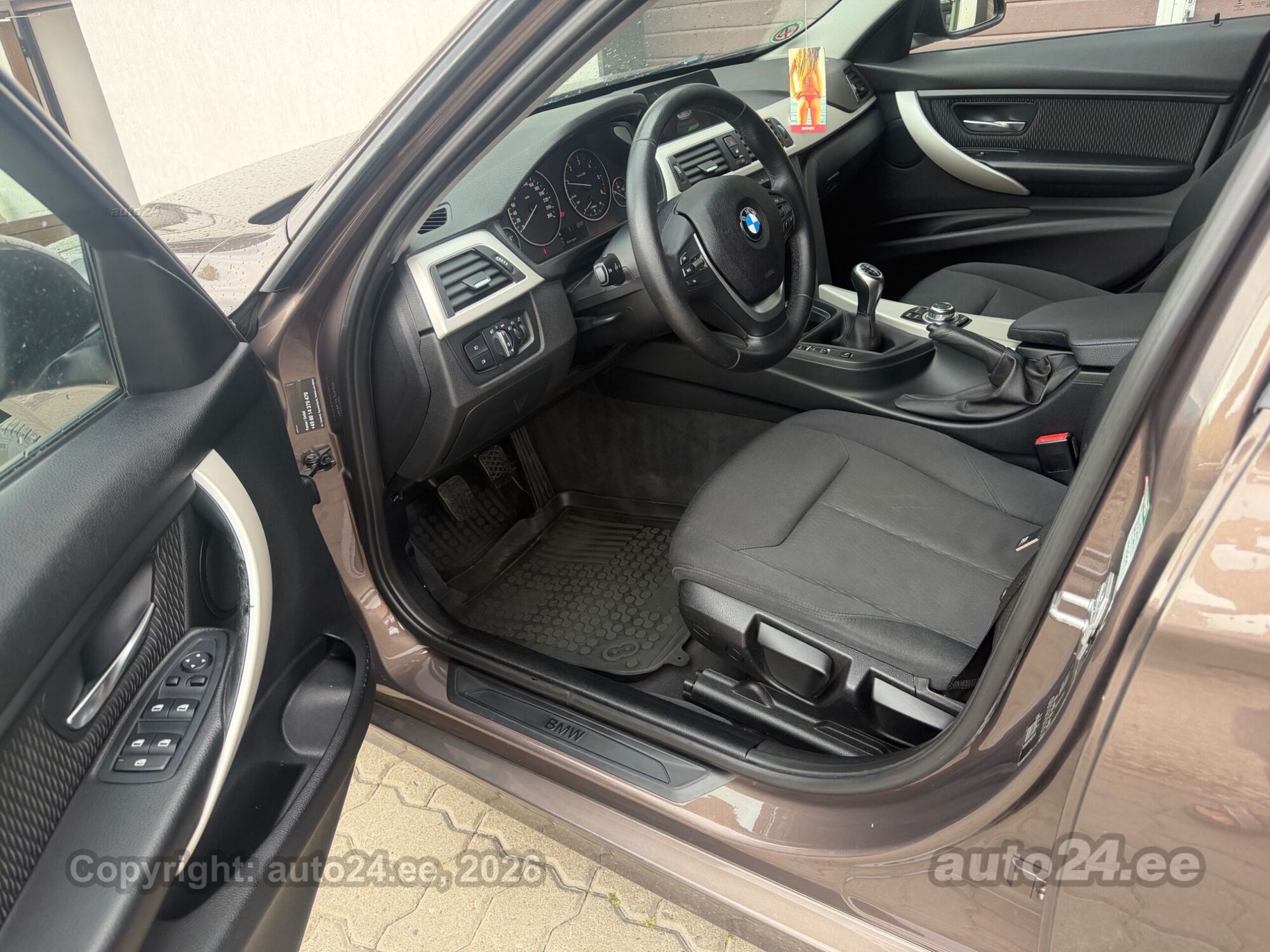 BMW 3-sarja 318 2.0 100kW 2015, kuva 5/10