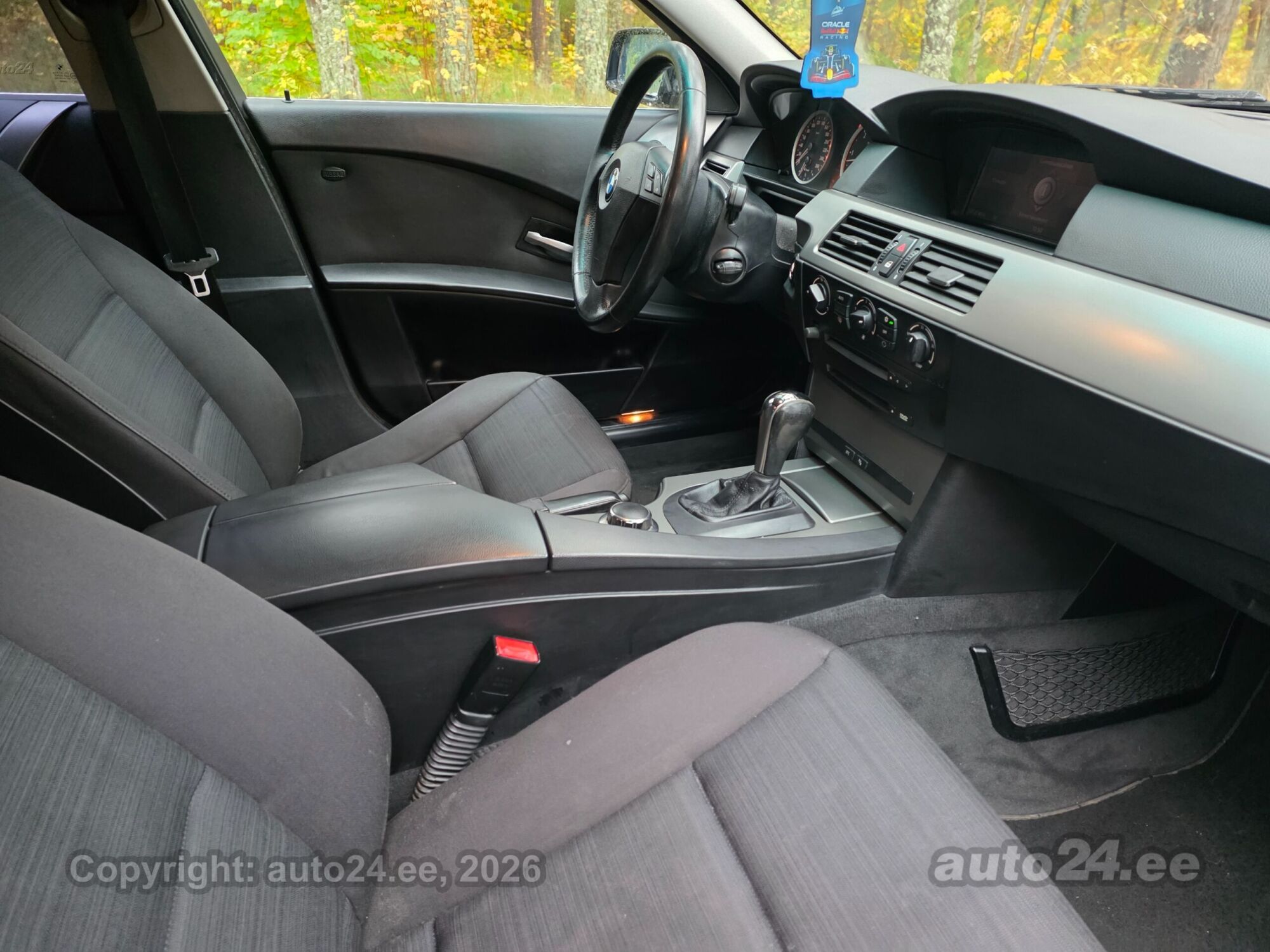 BMW 5 Series 2006 — interior