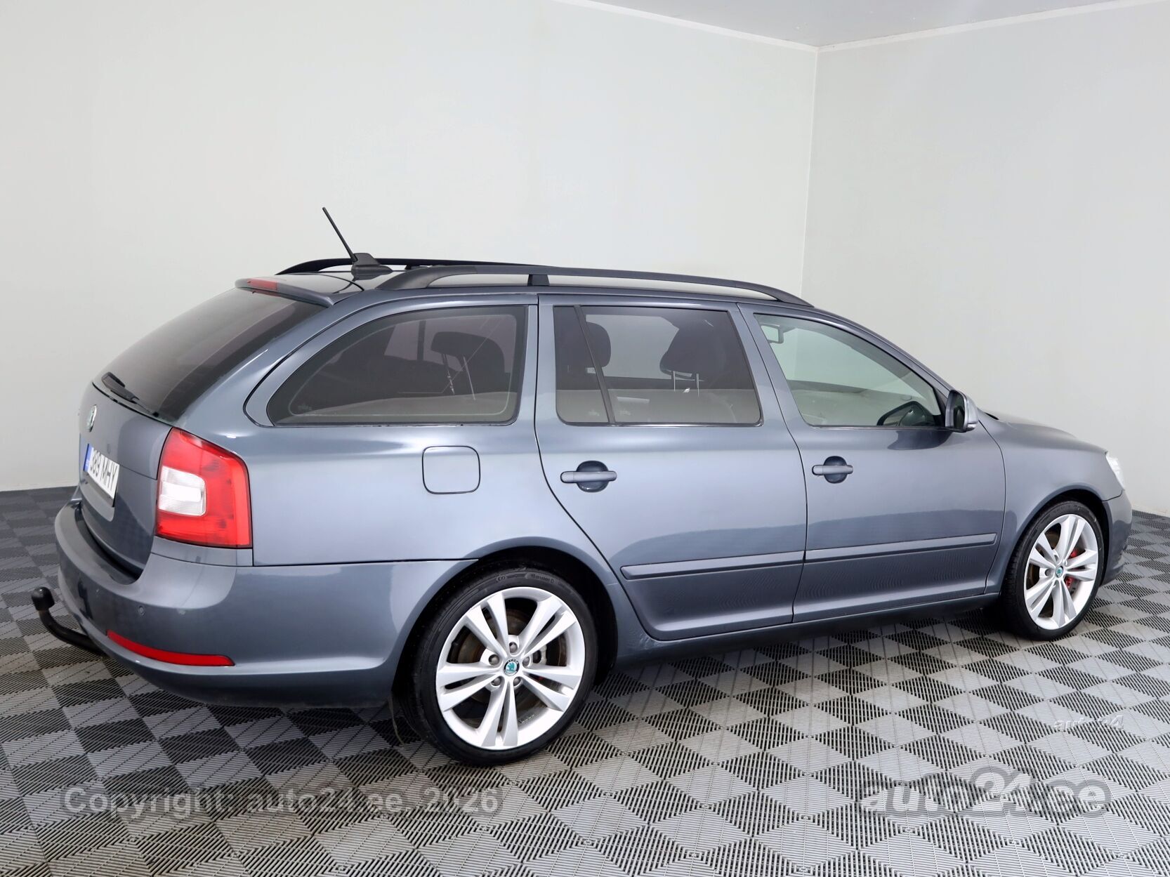 Skoda Octavia 2011 — interior