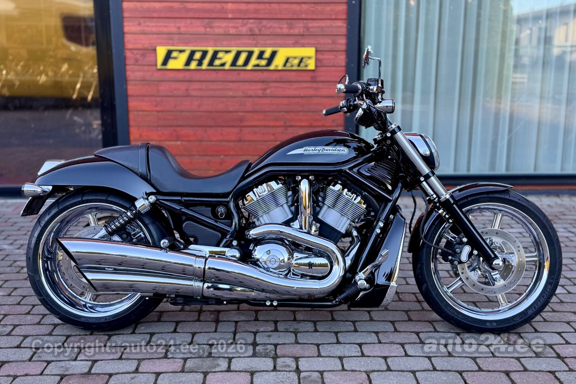 Harley-Davidson VRSCB V-Rod V2 Revolution 86kW - auto24.ee