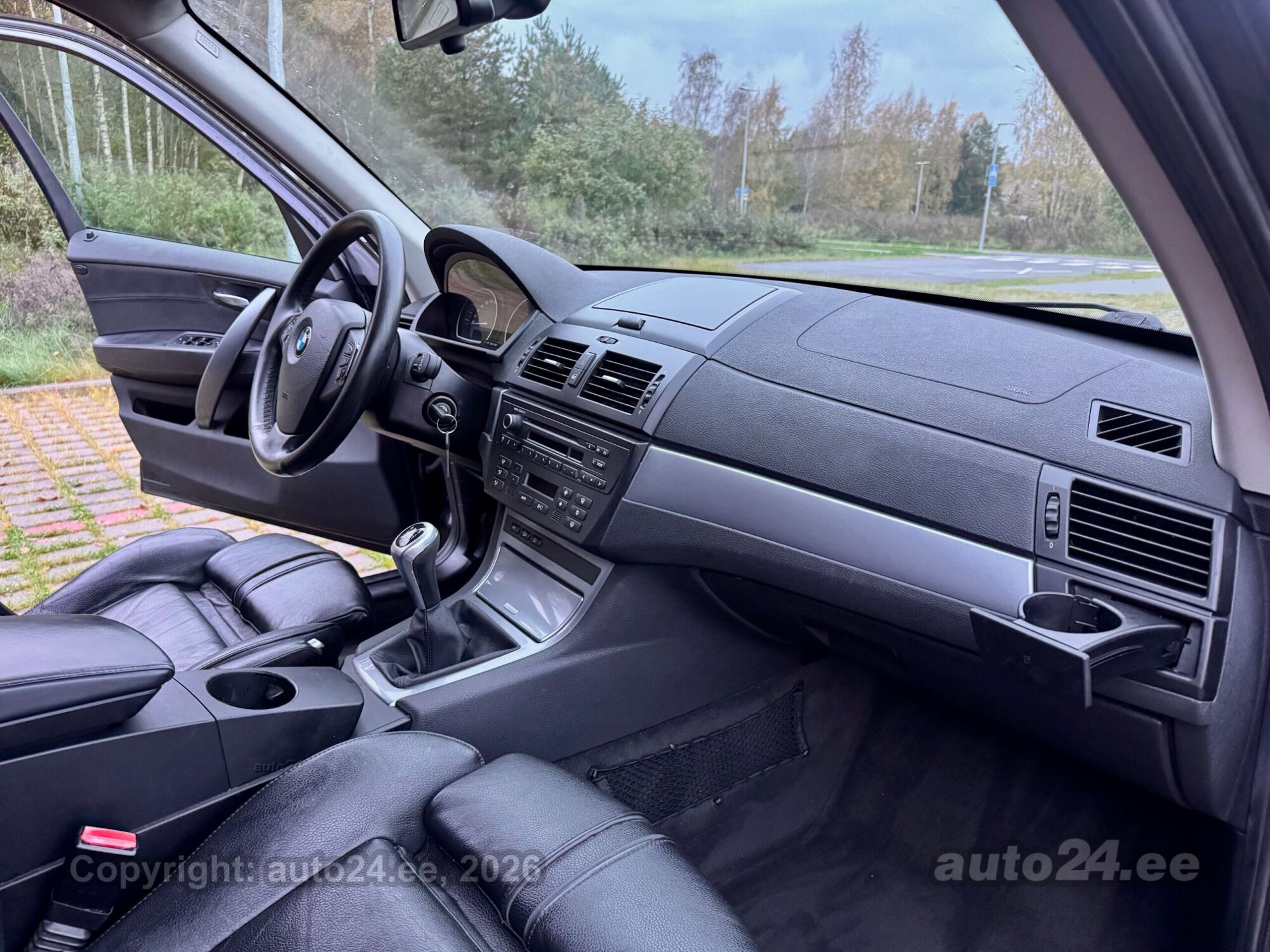 BMW X3 2009 — photo 12