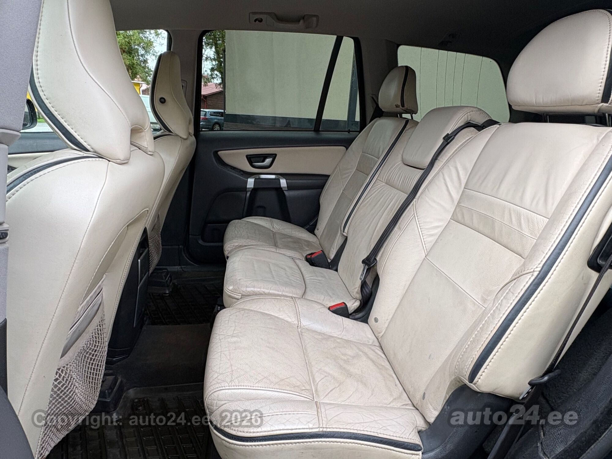 Volvo XC90 - 10