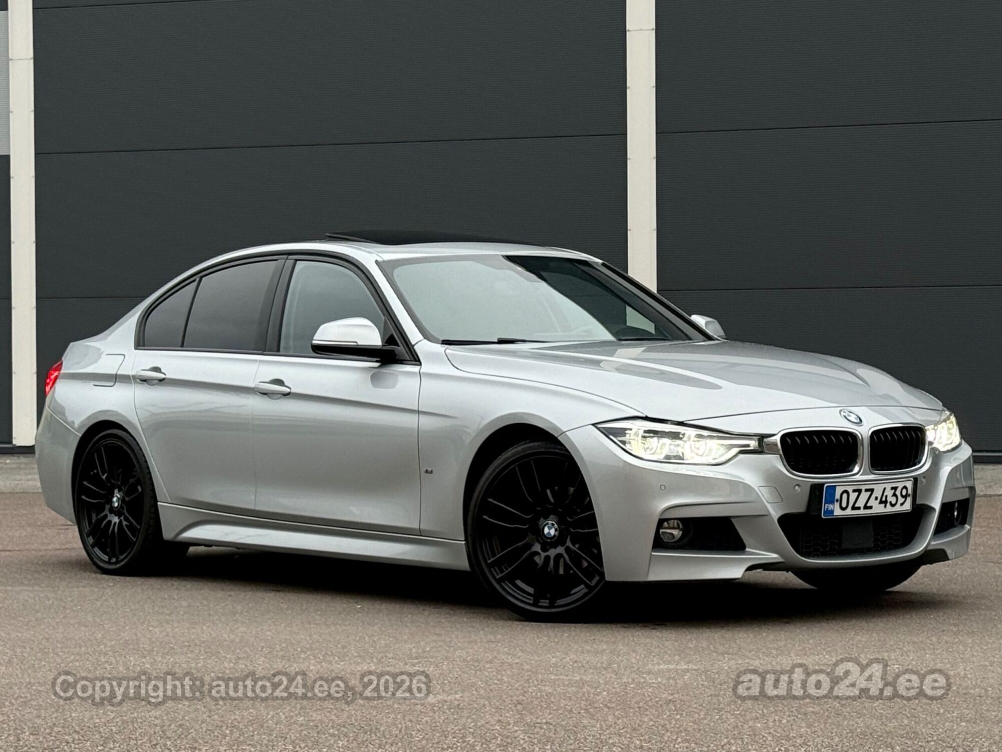 BMW 330 - 3