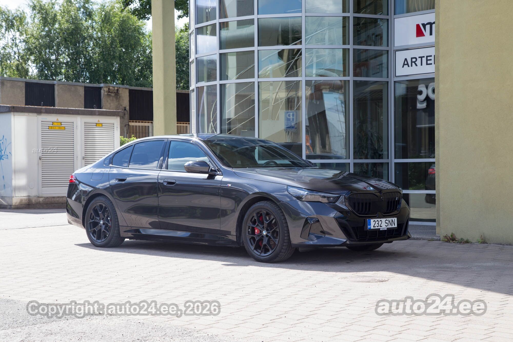 BMW i5 2023, photo 2/10