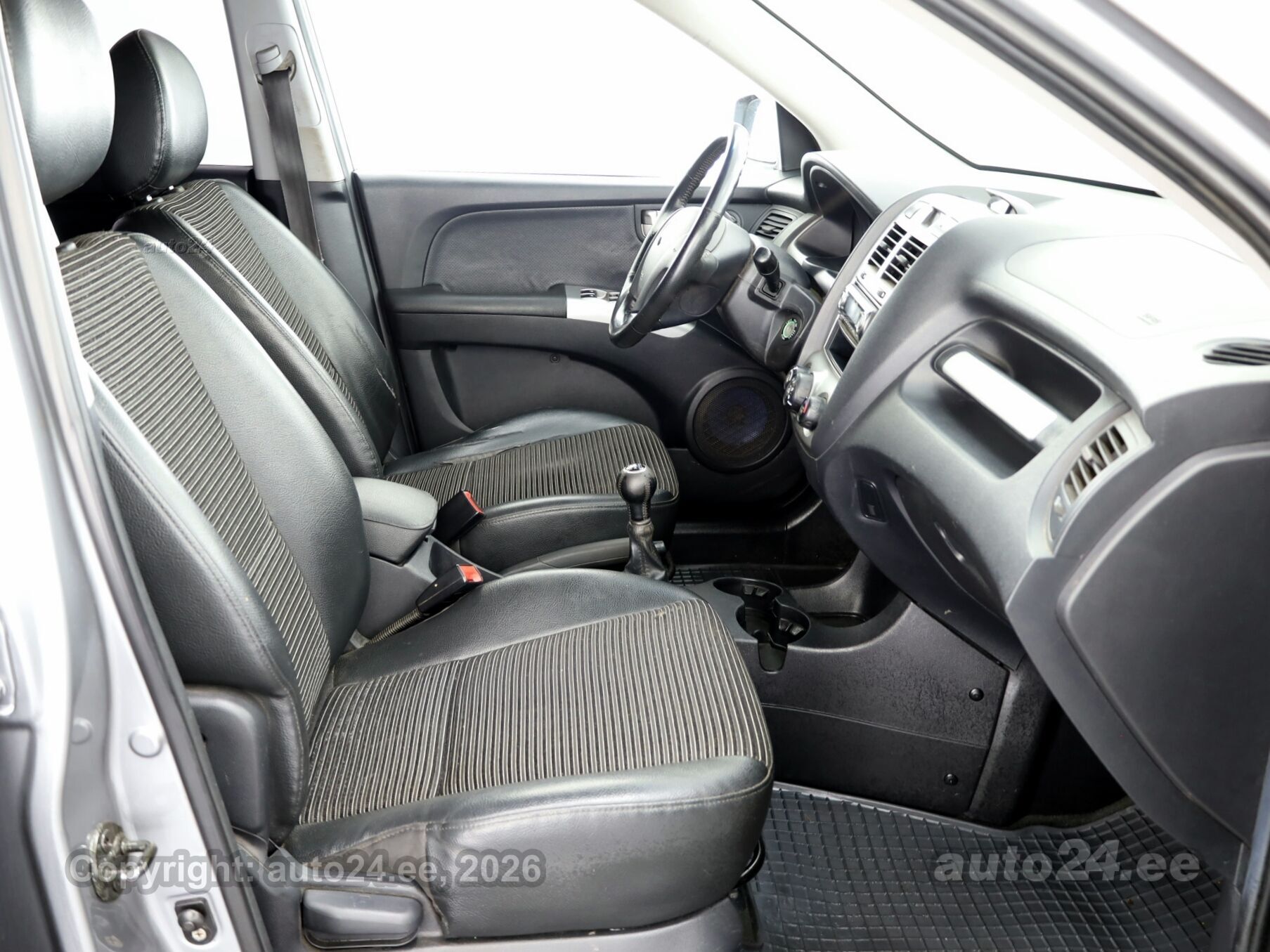 Kia Sportage 2.0 104kW 2006, photo 6/7