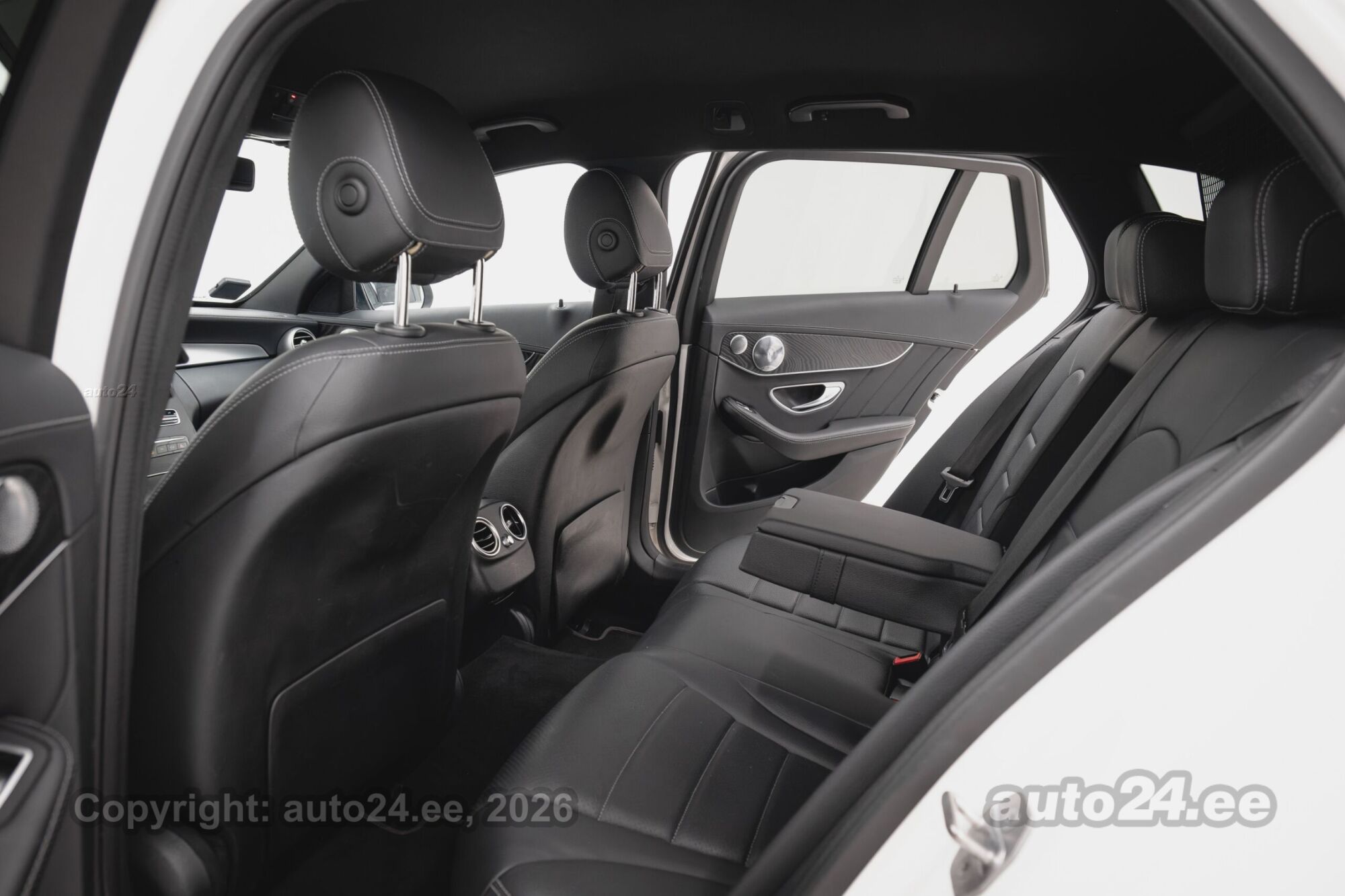 Mercedes-Benz C 300 - 11