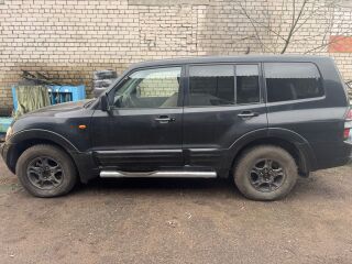 Mitsubishi Pajero 2002