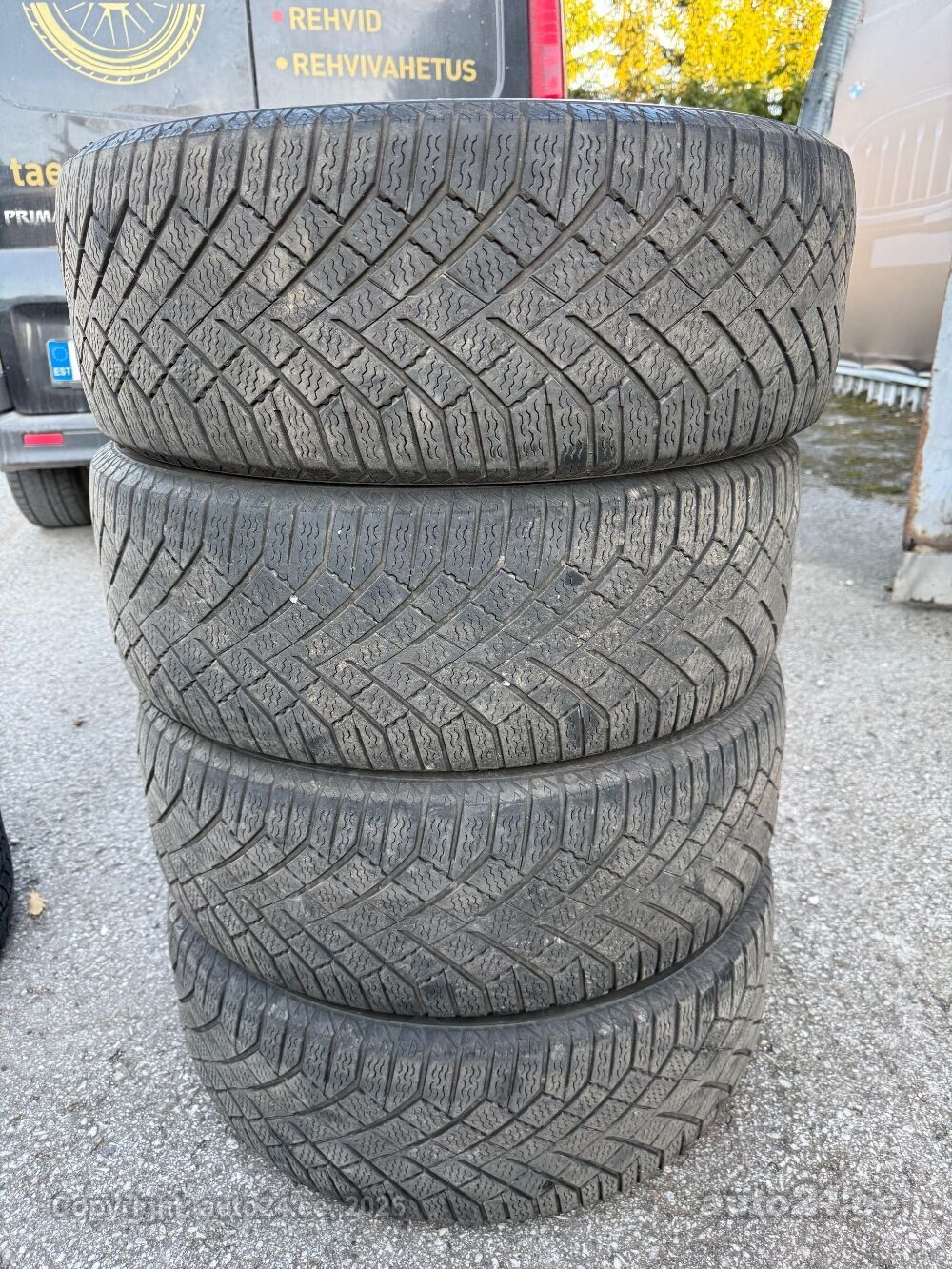 235/55R18   Continental – foto 1