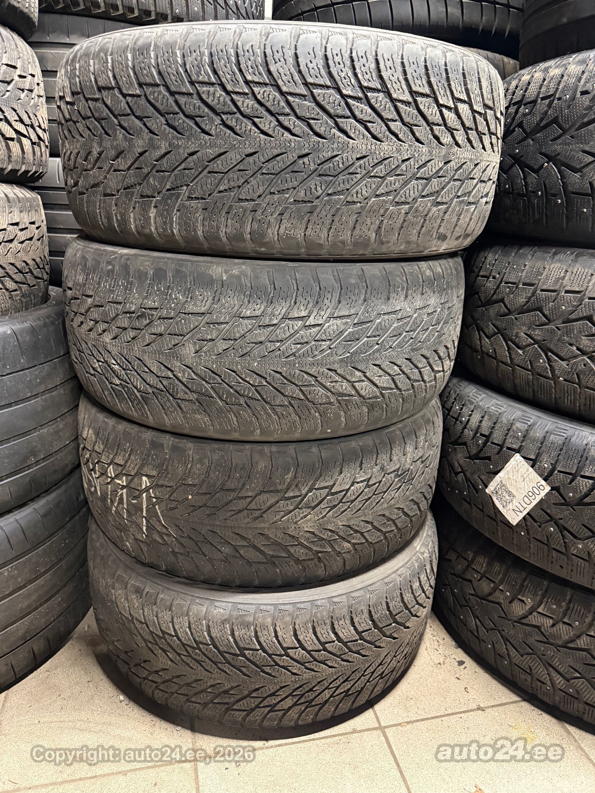 245/45R19   Nokian – foto 1