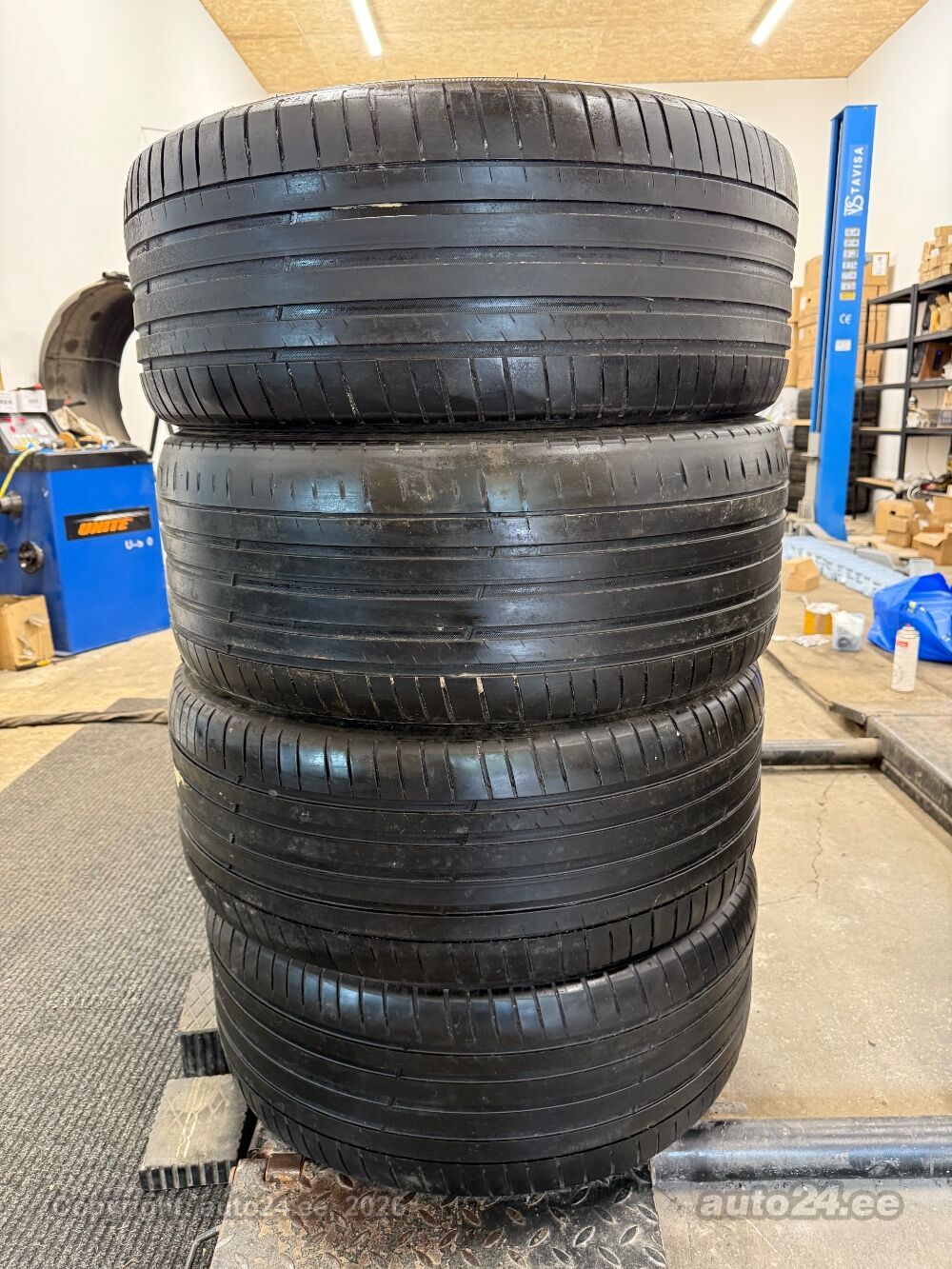 275/40R22   Michelin – foto 1