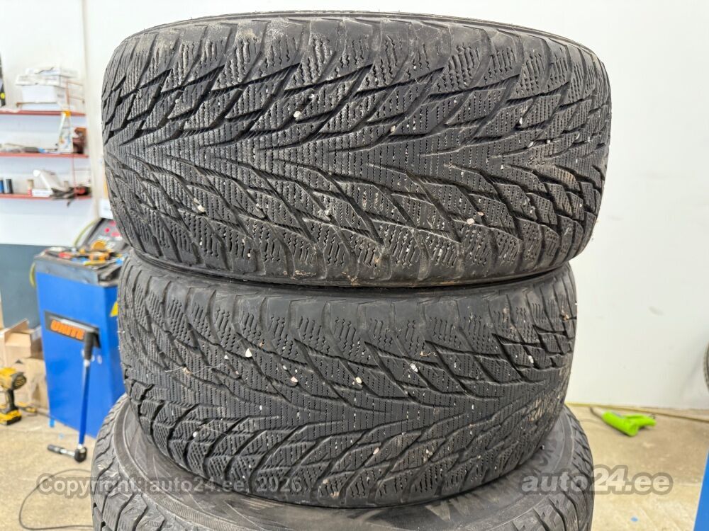 225/40R19   Nokian – foto 1