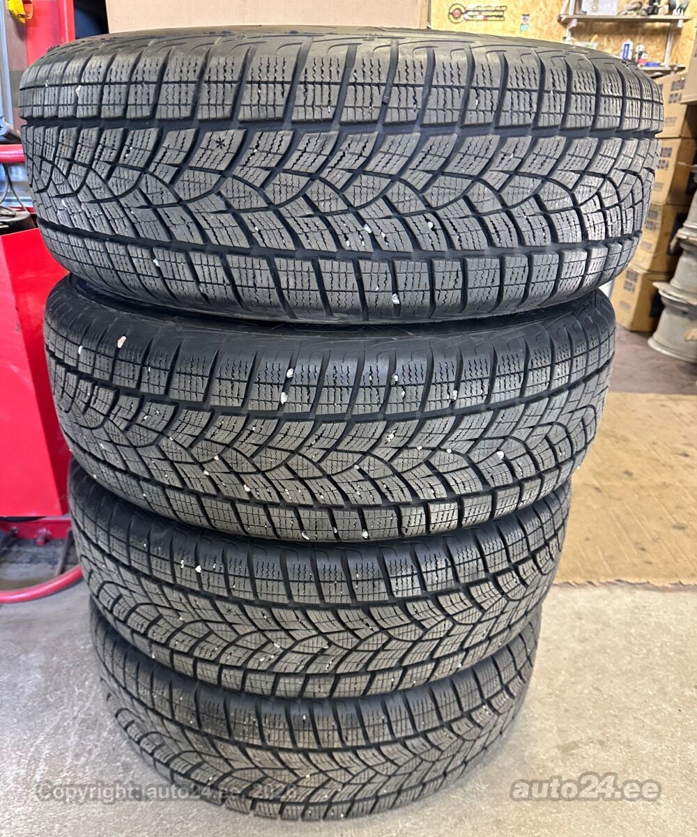 215/65R17   Goodyear UltraGrip Ice – foto 1