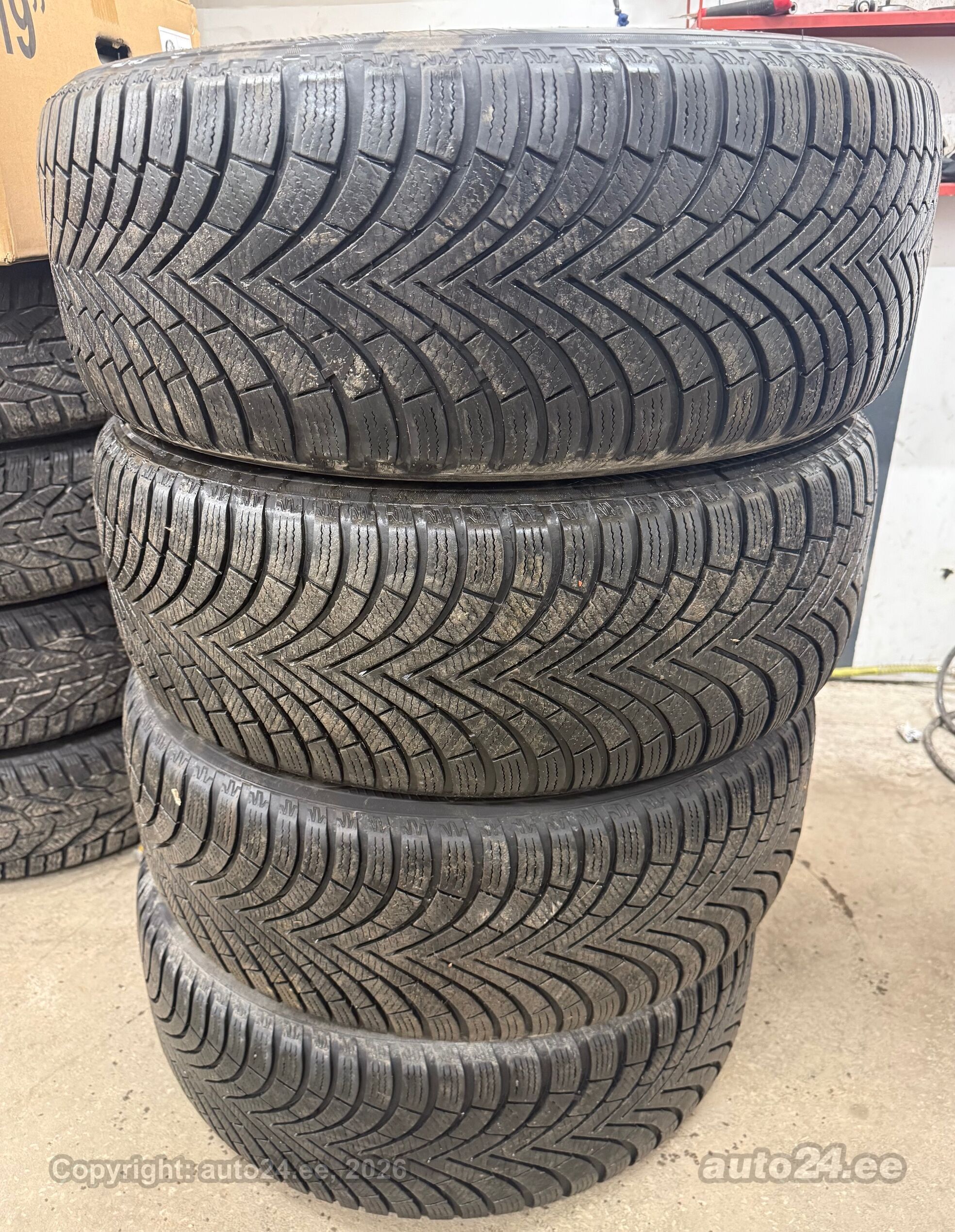 235/55R18   Maxxis – foto 1