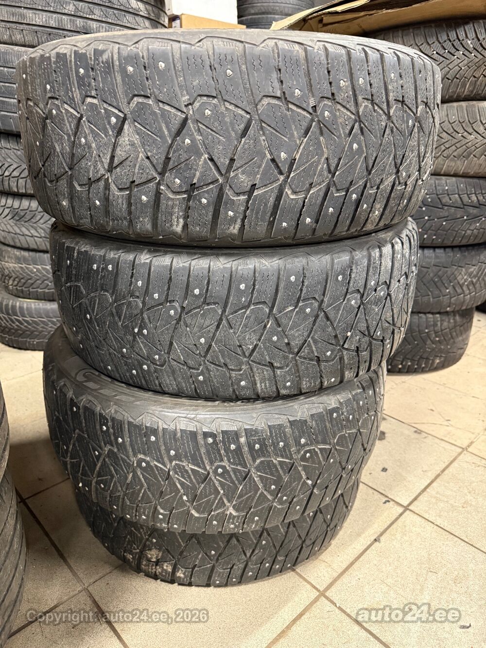 215/55R17   Goodyear – foto 1