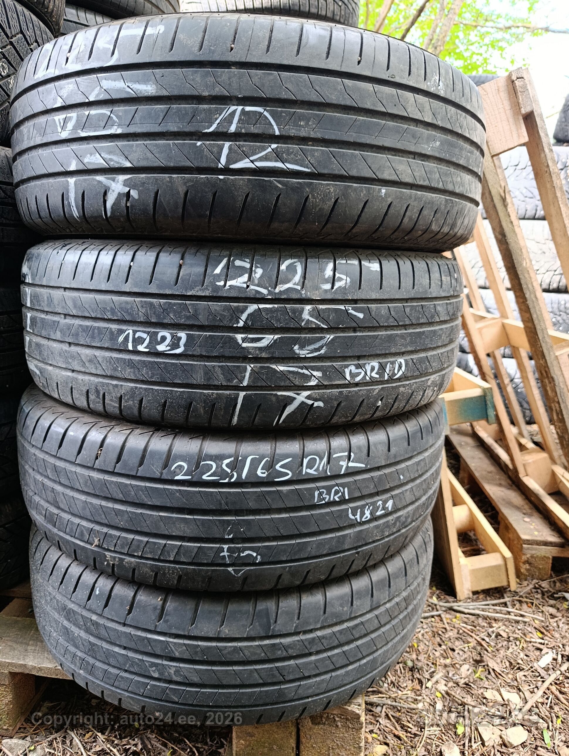 225/65R17 Bridgestone Alenza 001 - Tyres - auto24.ee