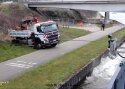 VIDEO: Laev aitas veoki hädast välja