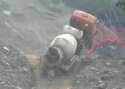 VIDEO: Loksuv veos ei tee elu lihtsaks