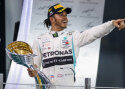 Hamilton lõpetas hooaja võidukalt