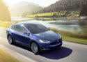 Teslasid süüdistatakse kontrollimatus kiirendamises