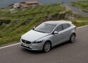 Jalakäijate kaitseingliga Volvo