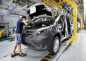 Mercedes-Benz suurendab Vito ja V-klassi tootmist