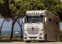 Magellano teeb Mercedese Actrosest matkabussi