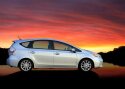 Toyota Prius wagon rullis üle Chevrolet Volt'i