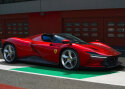 Ferrari taaselustas oma uusima V-12 superauto jaoks Daytona nime